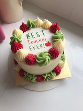 Load image into Gallery viewer, 10cm Bento Cake &quot;Best Teacher Ever&quot; - COLLECT FROM THE CAKE SHED BOARS HILL OXFORD £20.00
